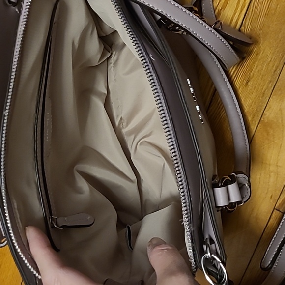 Nine West Muted Mauve/Pink Colored, 3 Compartment, Pre-loved Purse - Picture 8 of 12